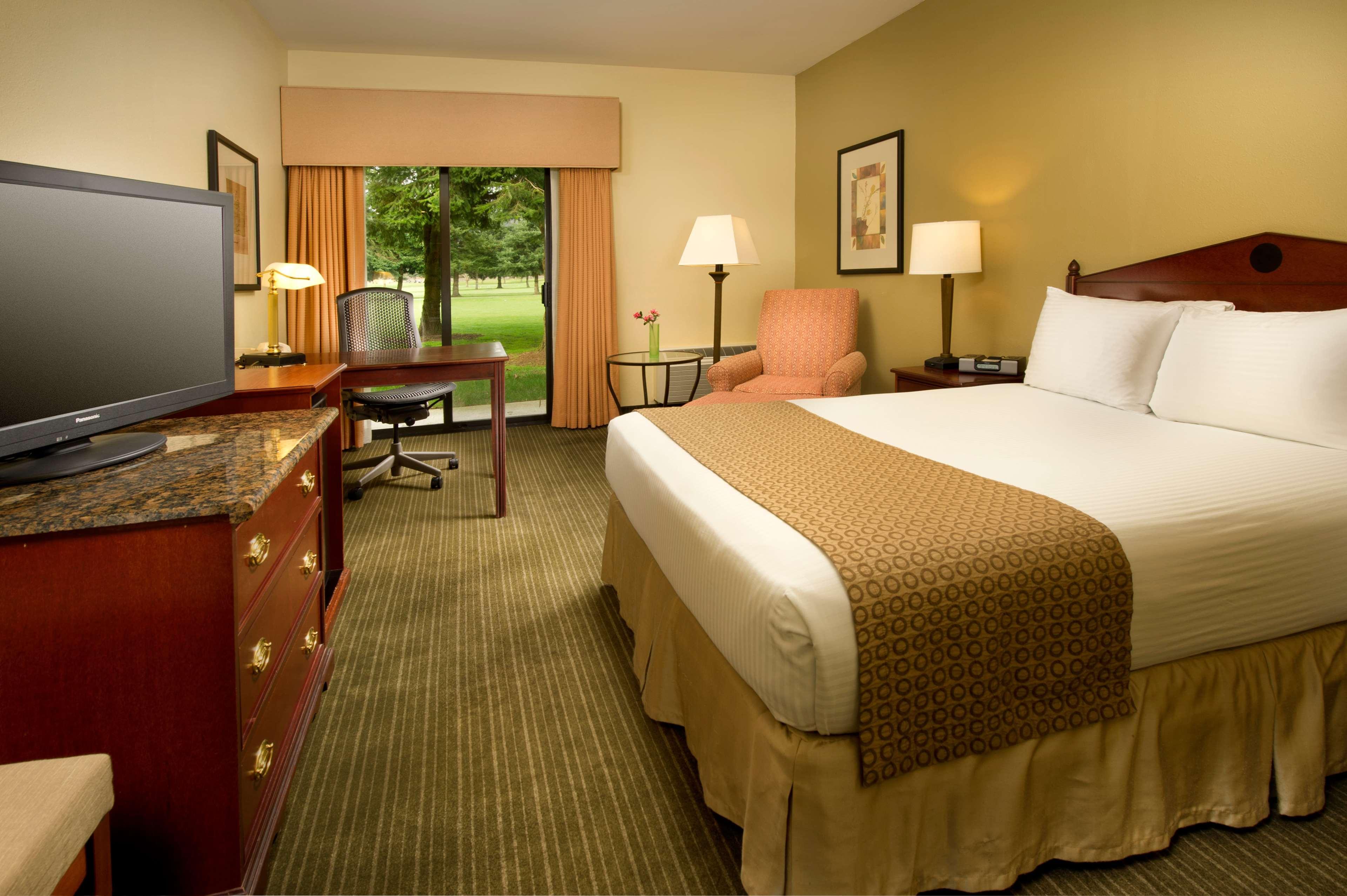 Best Western Plus Plaza by the Green Kent Exterior foto