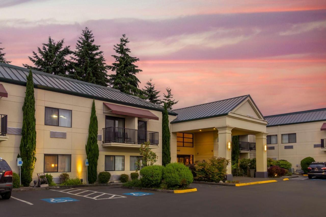 Best Western Plus Plaza by the Green Kent Exterior foto