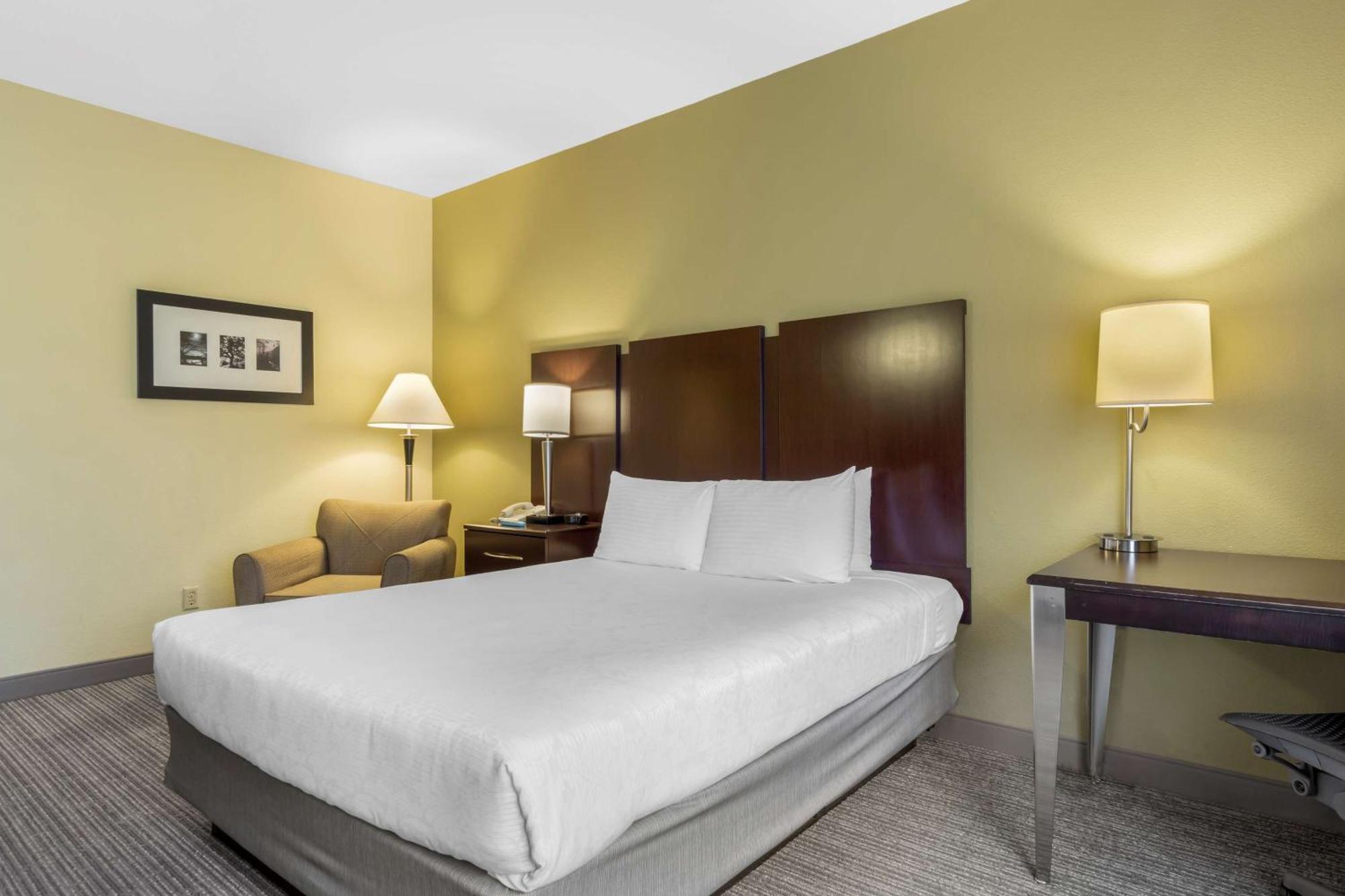 Best Western Plus Plaza by the Green Kent Exterior foto