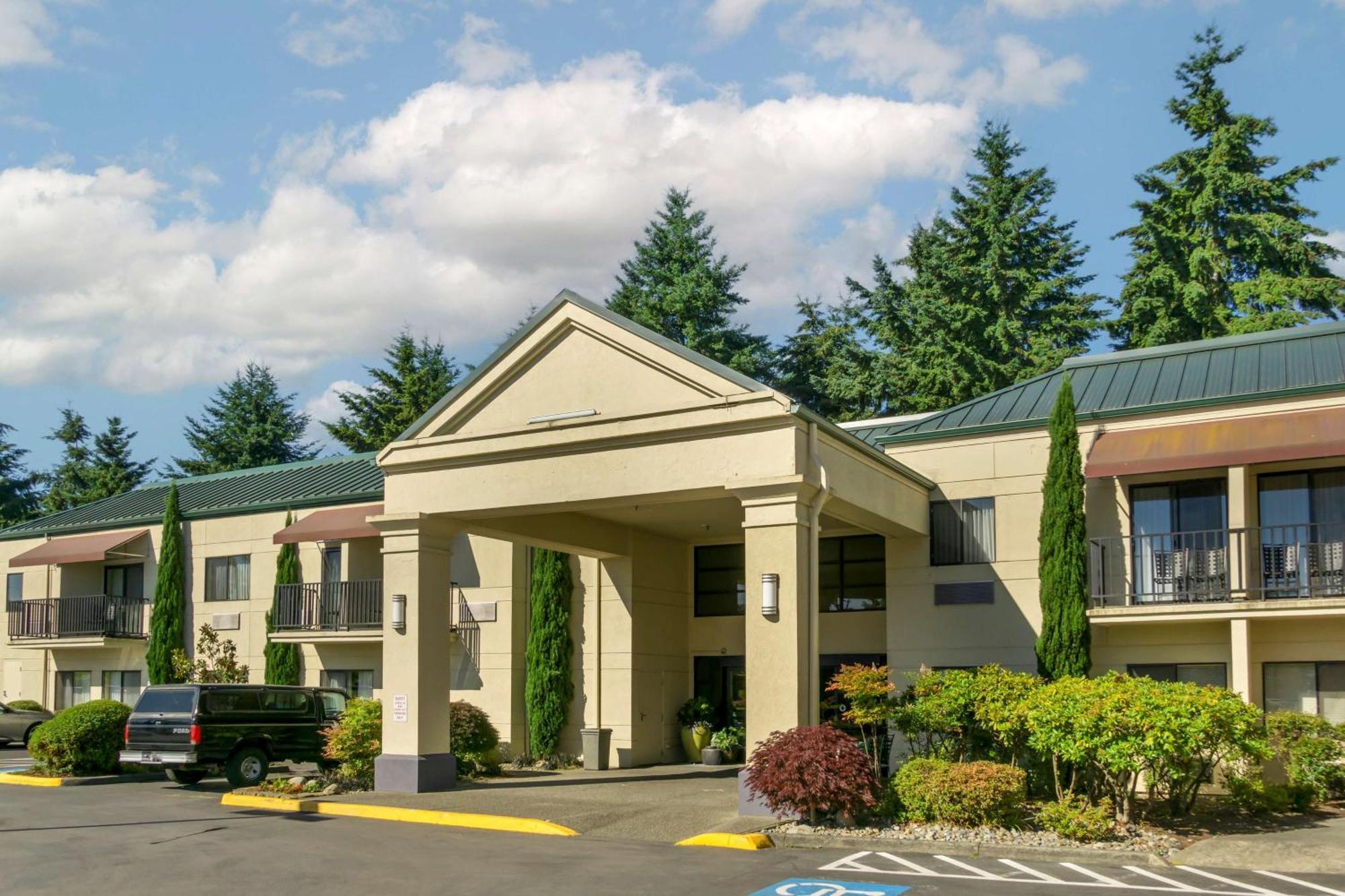 Best Western Plus Plaza by the Green Kent Exterior foto