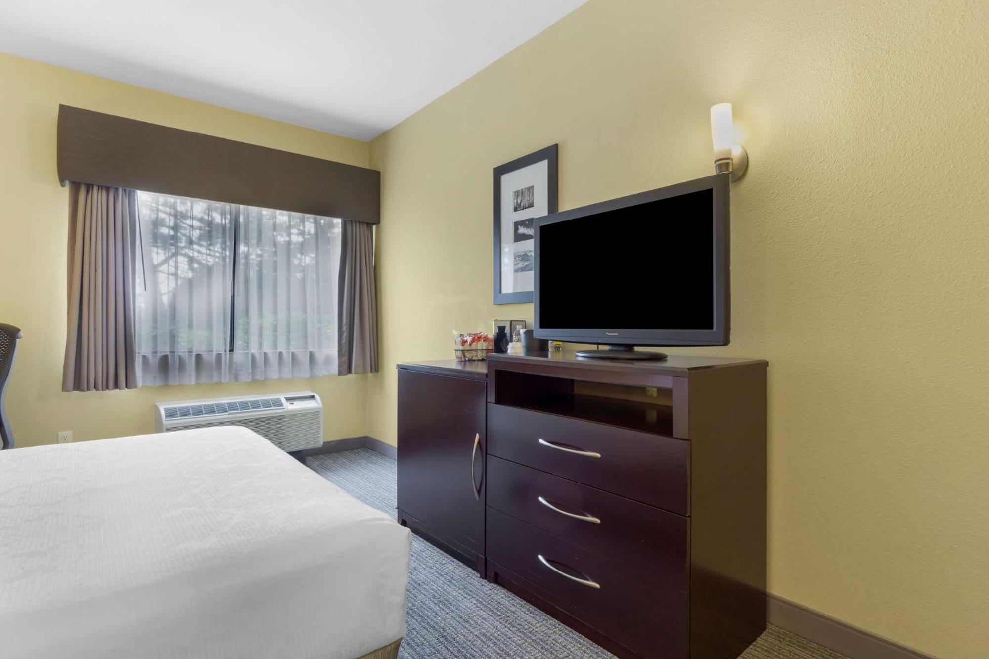 Best Western Plus Plaza by the Green Kent Exterior foto